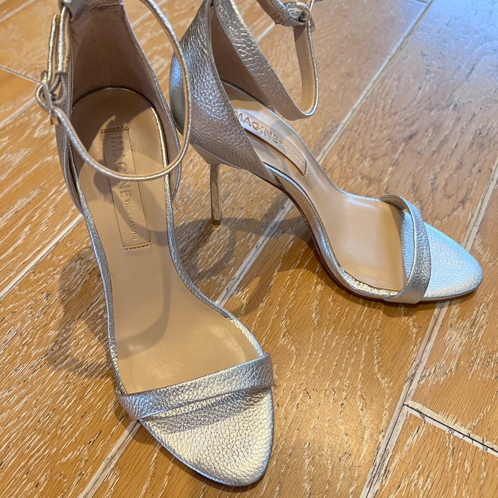 Vince Camuto brand new heeled sandal